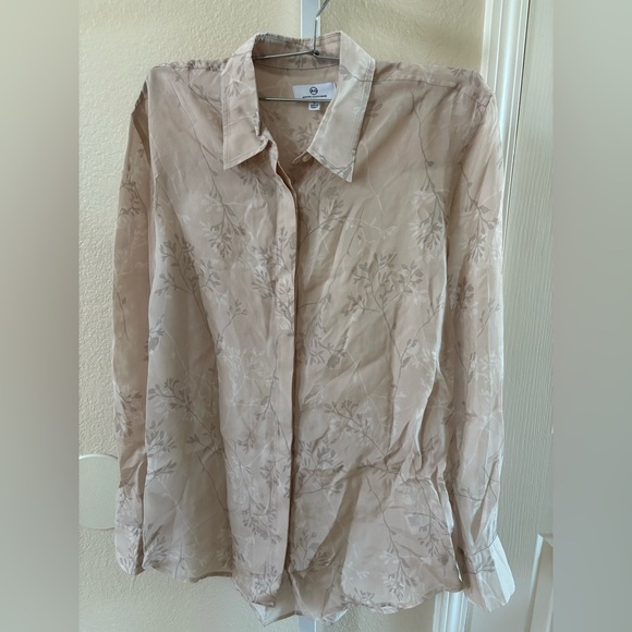 NWOT - AG Shiela Long Sleeve Button-up Shirt in Shadow Flower Neutral - Size S - Picture 7 of 10